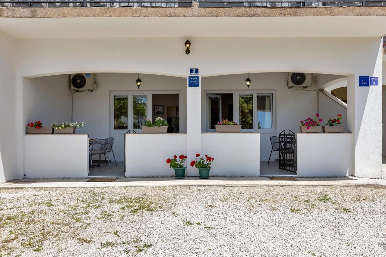 Sea Breeze Studios Tučepi Exterior foto